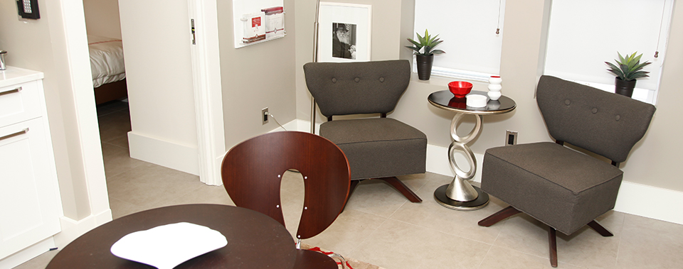 Lounge Area at the Shluchim Suites